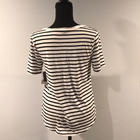 Brand New BP v-neck short sleeved t-shirt - Picture 2 of 5